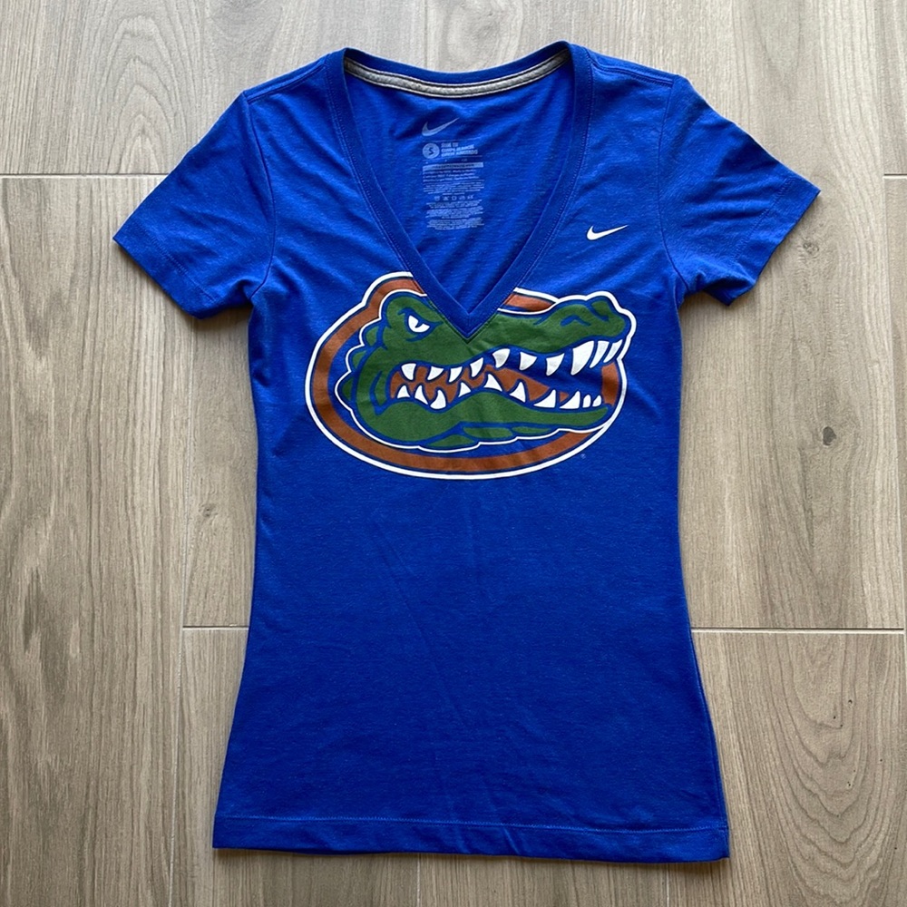 Women’s Nike Florida Gator V-neck shirt